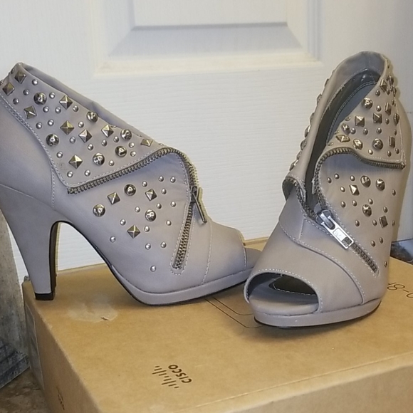 BKE SOLES! GREY BOOTIES, - Picture 11 of 11